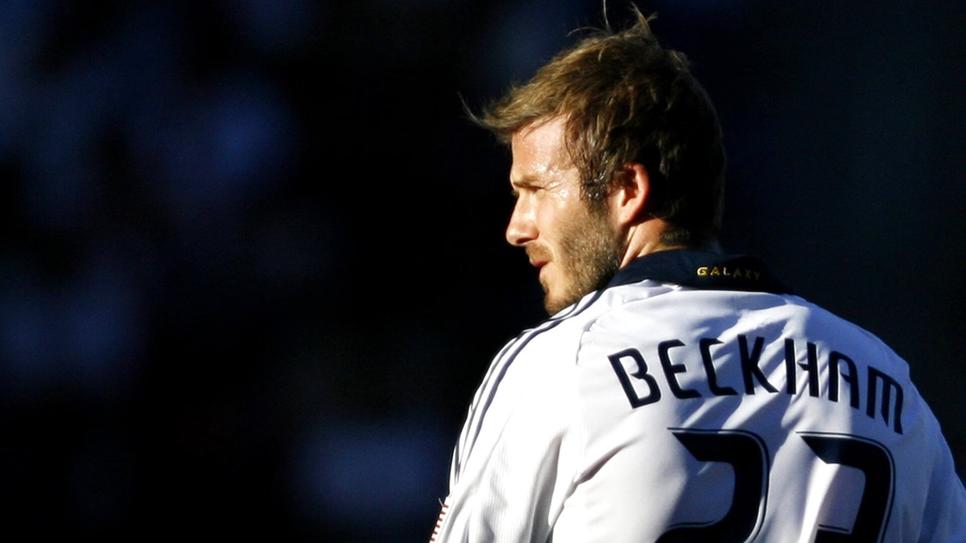 B体育-凯恩重新出山，前锋成为球队进攻核心，凯恩的球队