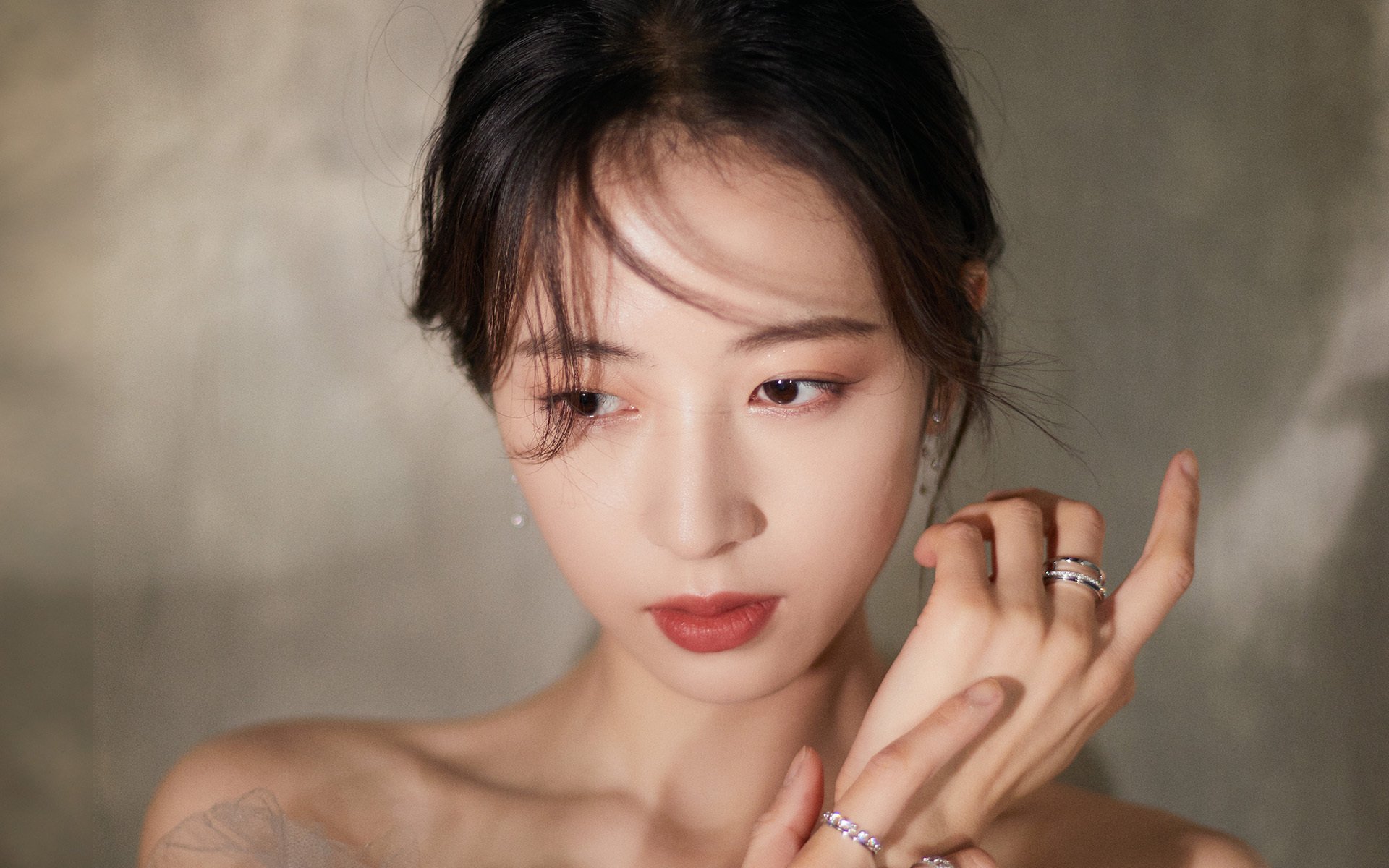 b体育平台-凯特·道格拉斯200米蛙泳决赛逆转夺冠，美国游泳选手道格拉斯