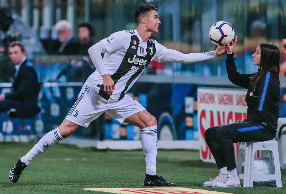 包含B体育官方网站：意甲豪门尤文图斯如何重返巅峰？的词条