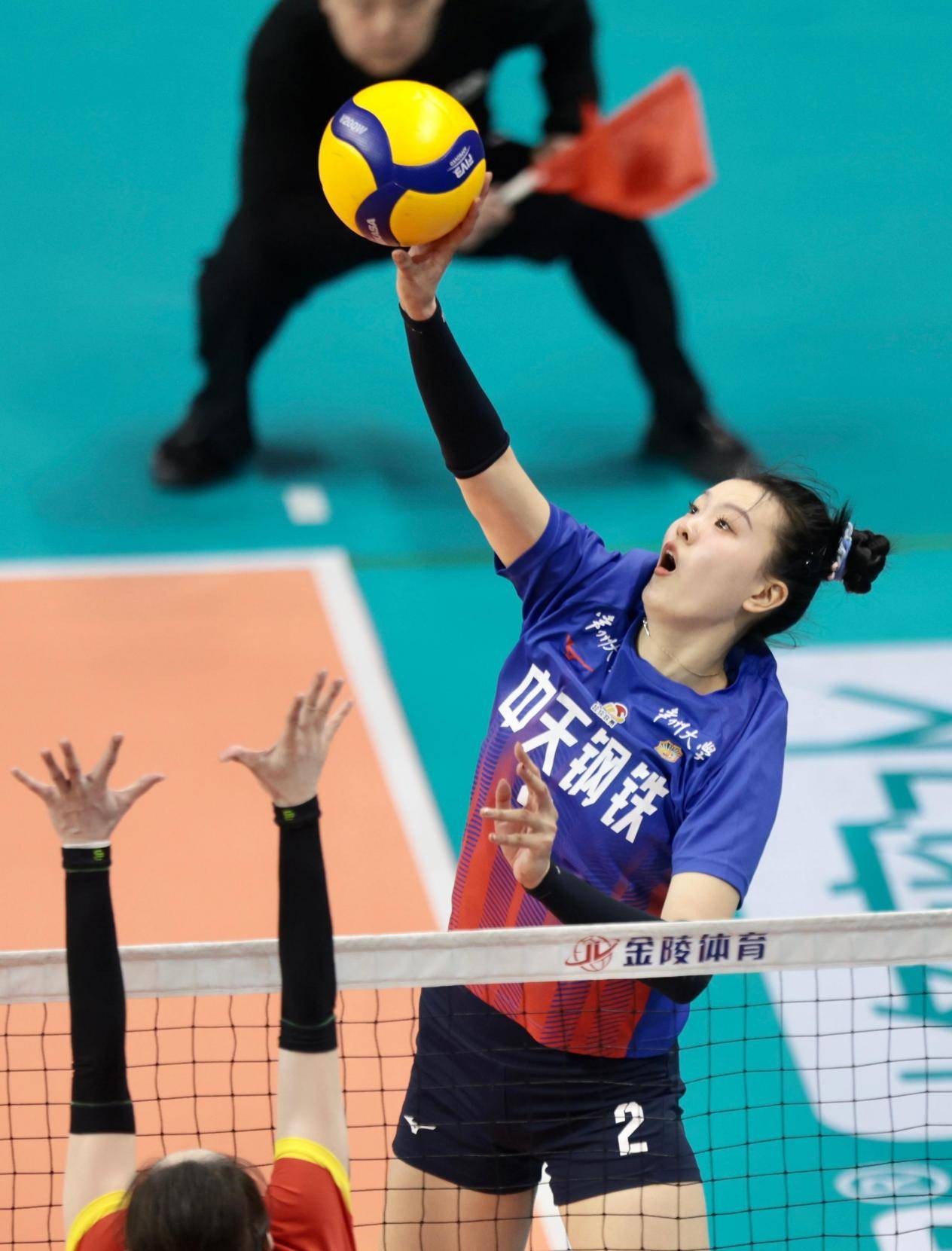 关于B体育:挑战与荣耀:运动员背后的努力与坚守的信息 关于B体育:挑战与荣耀:运动员背后的努力与坚守的信息