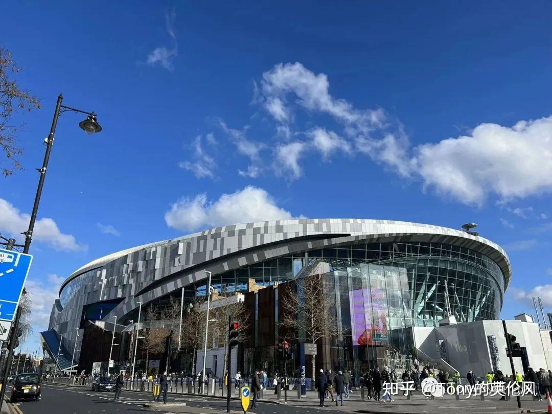 B体育官方网站:英超的球场设计:提升观赛体验的简单介绍 B体育官方网站:英超的球场设计:提升观赛体验的简单介绍