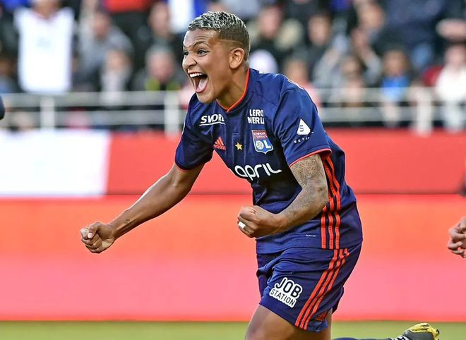 B体育官方网站：法甲沙托鲁的进攻风格与战术演变的简单介绍