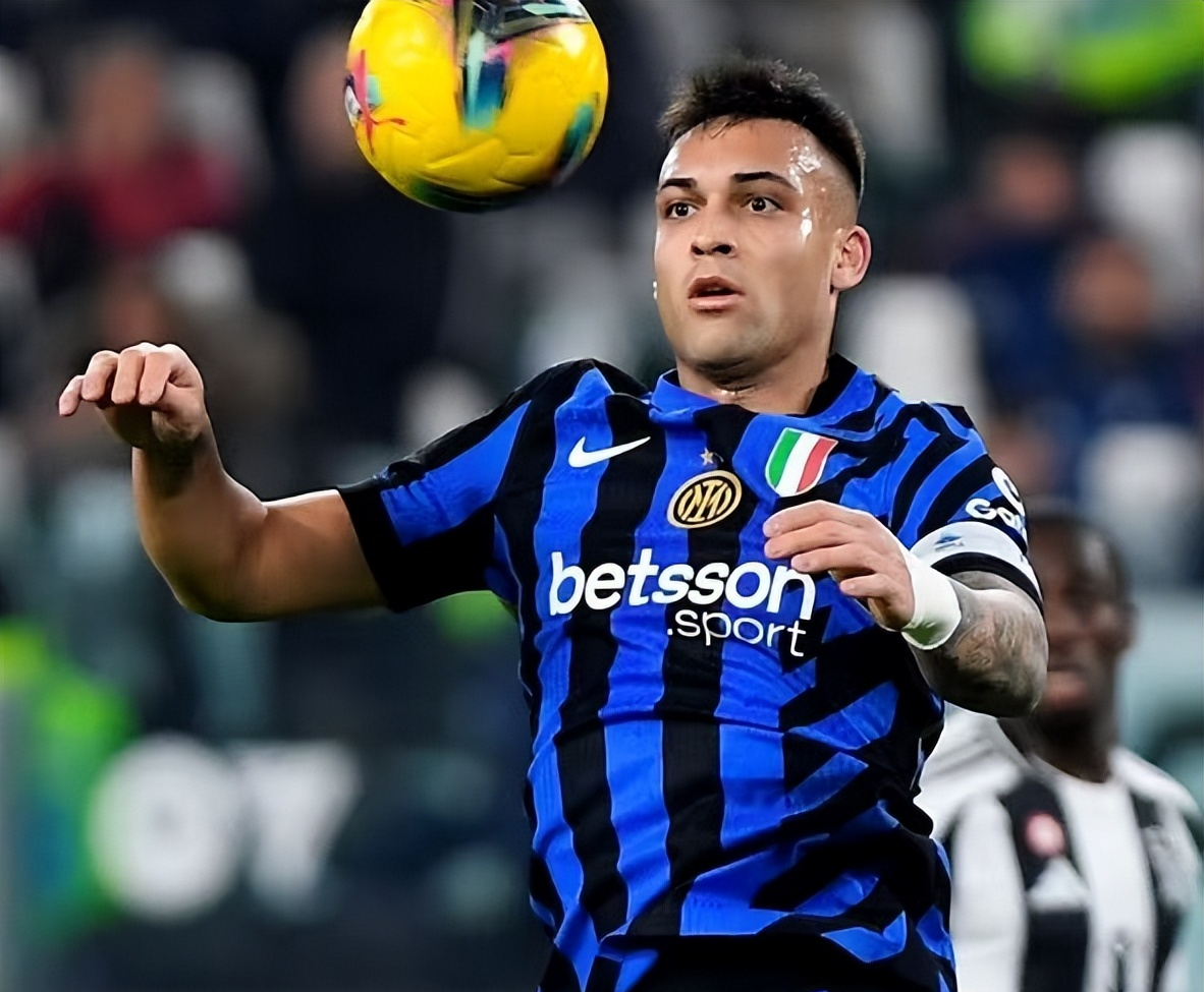 B体育官方网站:意甲的身体素质要求：如何塑造顶级运动员的简单介绍